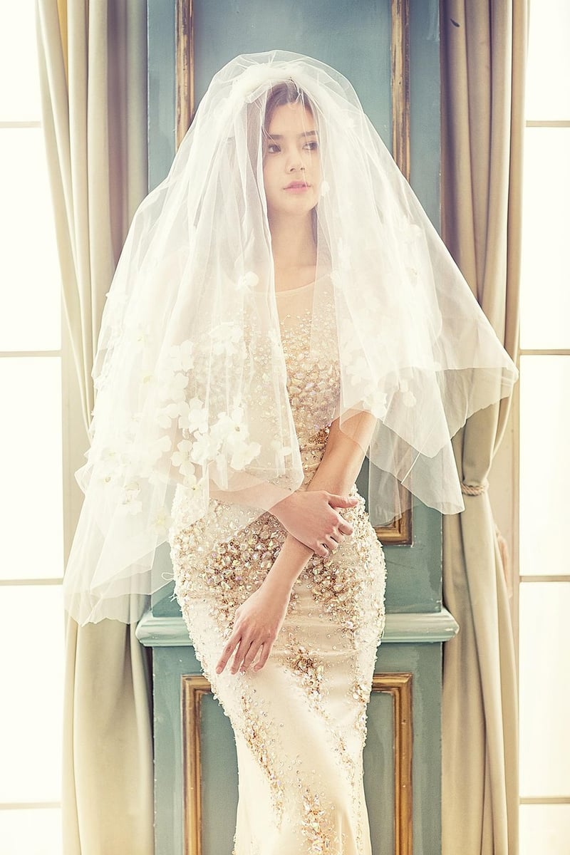 Classic Elegance Bridal Gown