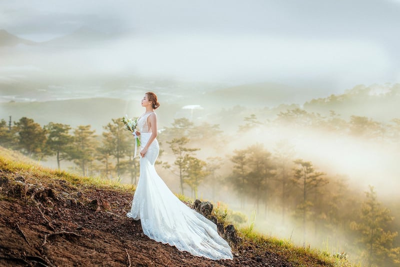 Sleek and Sophisticated Bridal Gown